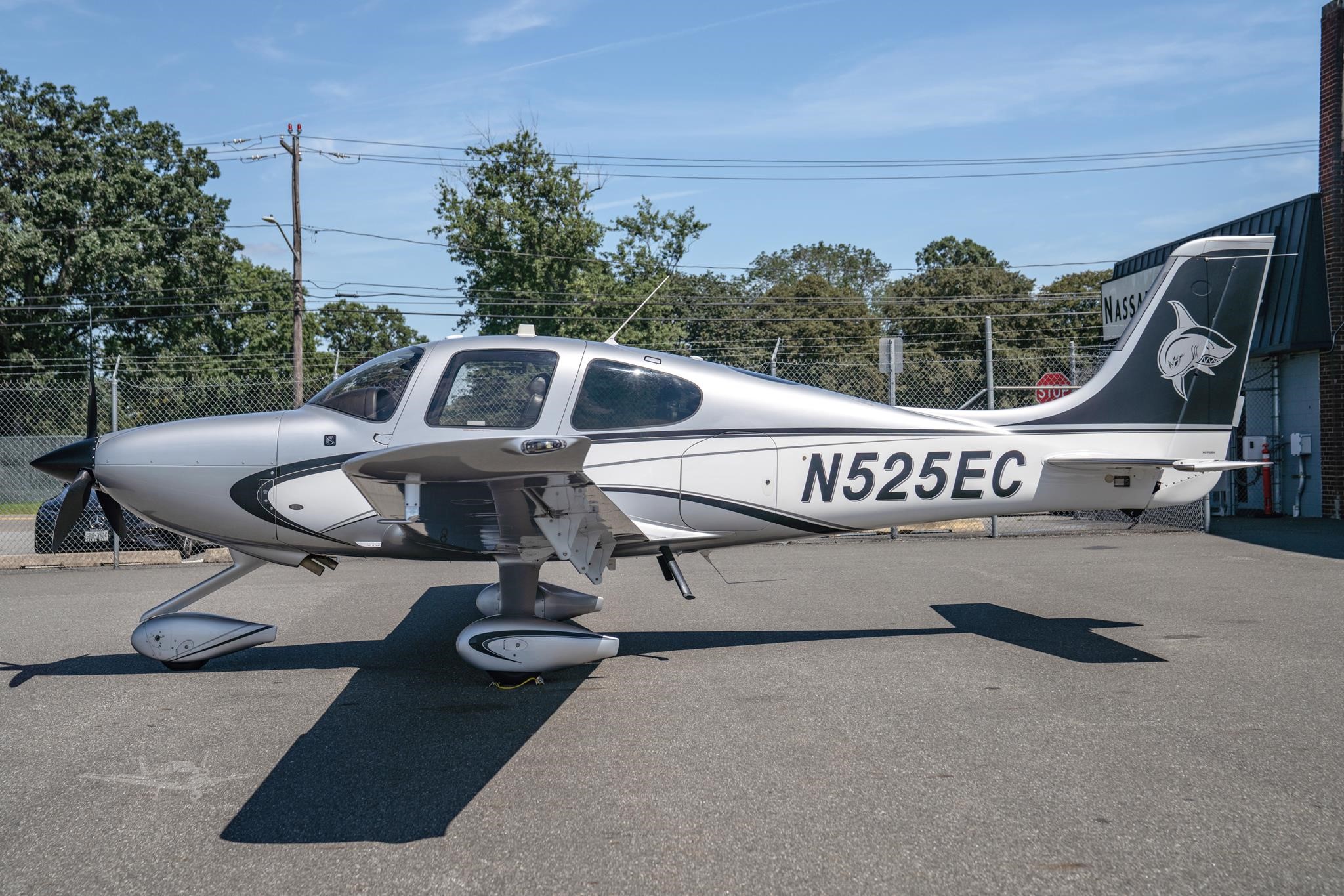 Cirrus SR22