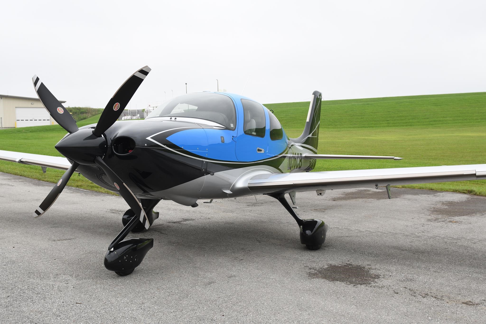 Cirrus SR22