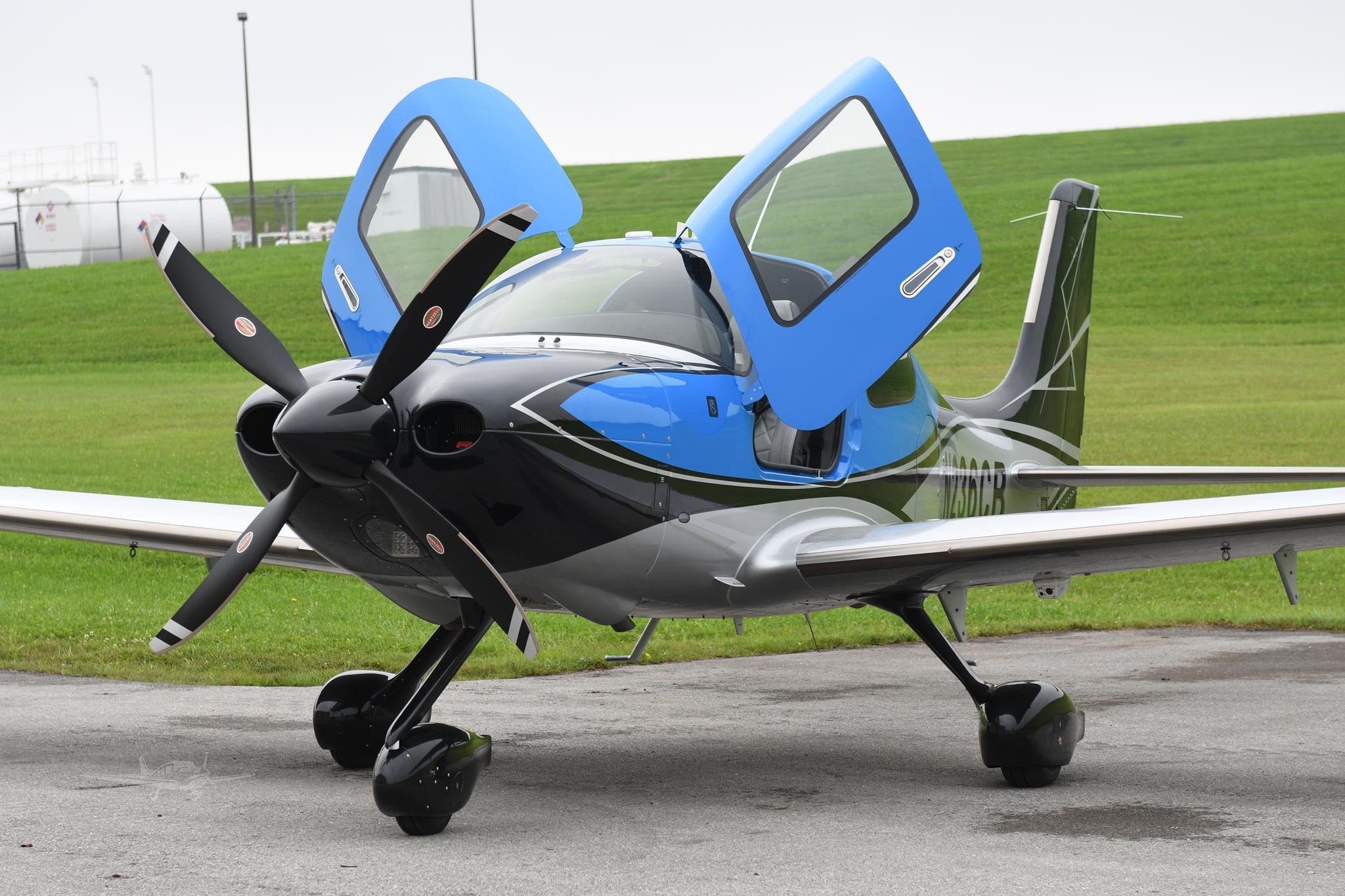 Cirrus SR22