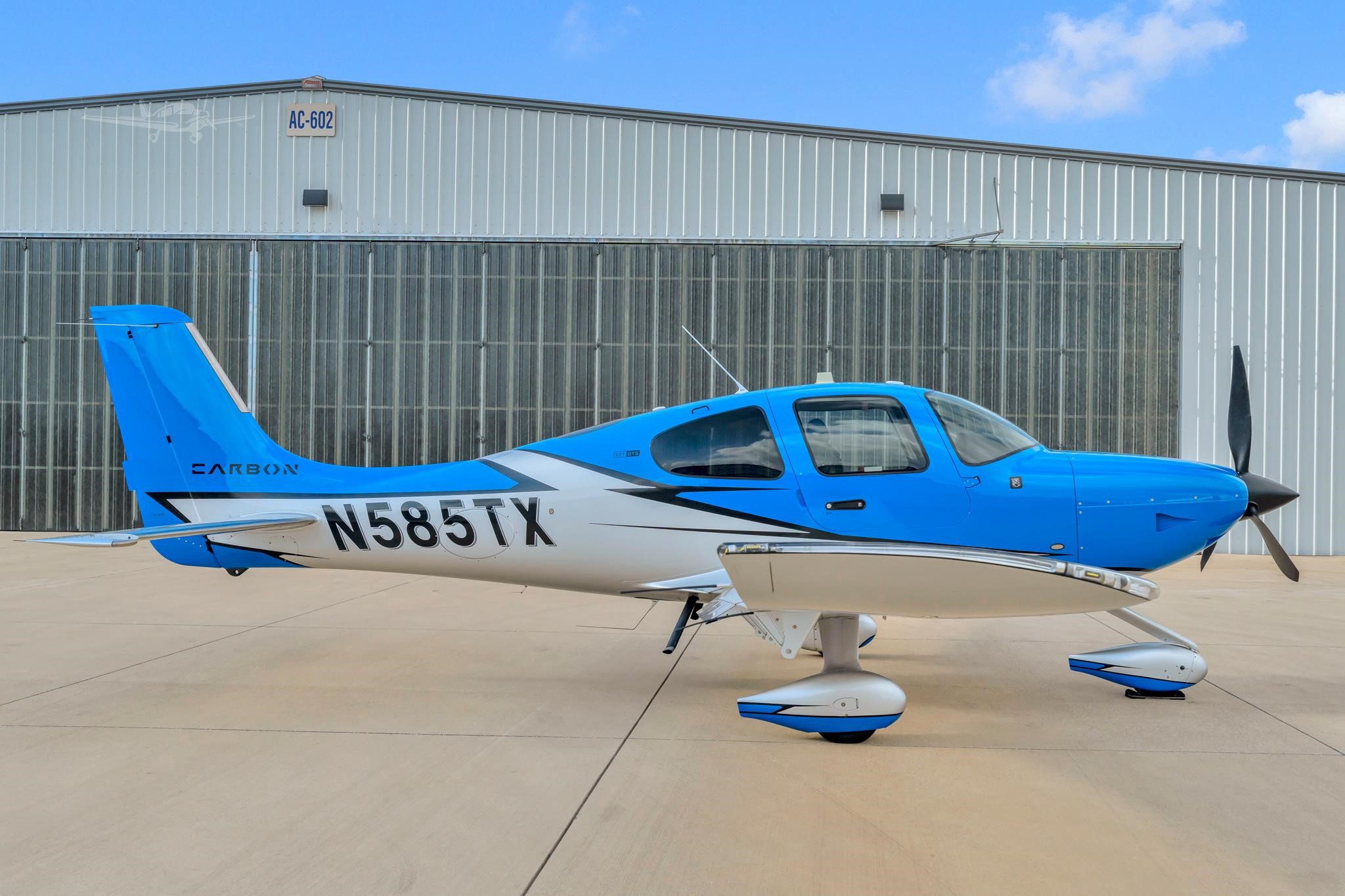 Cirrus SR22
