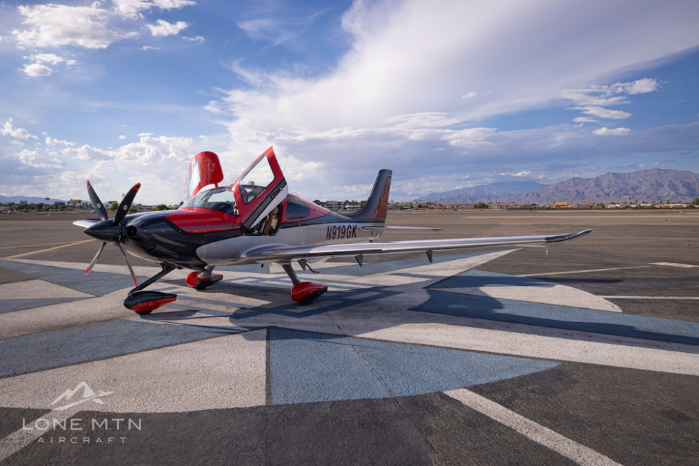 Cirrus SR22