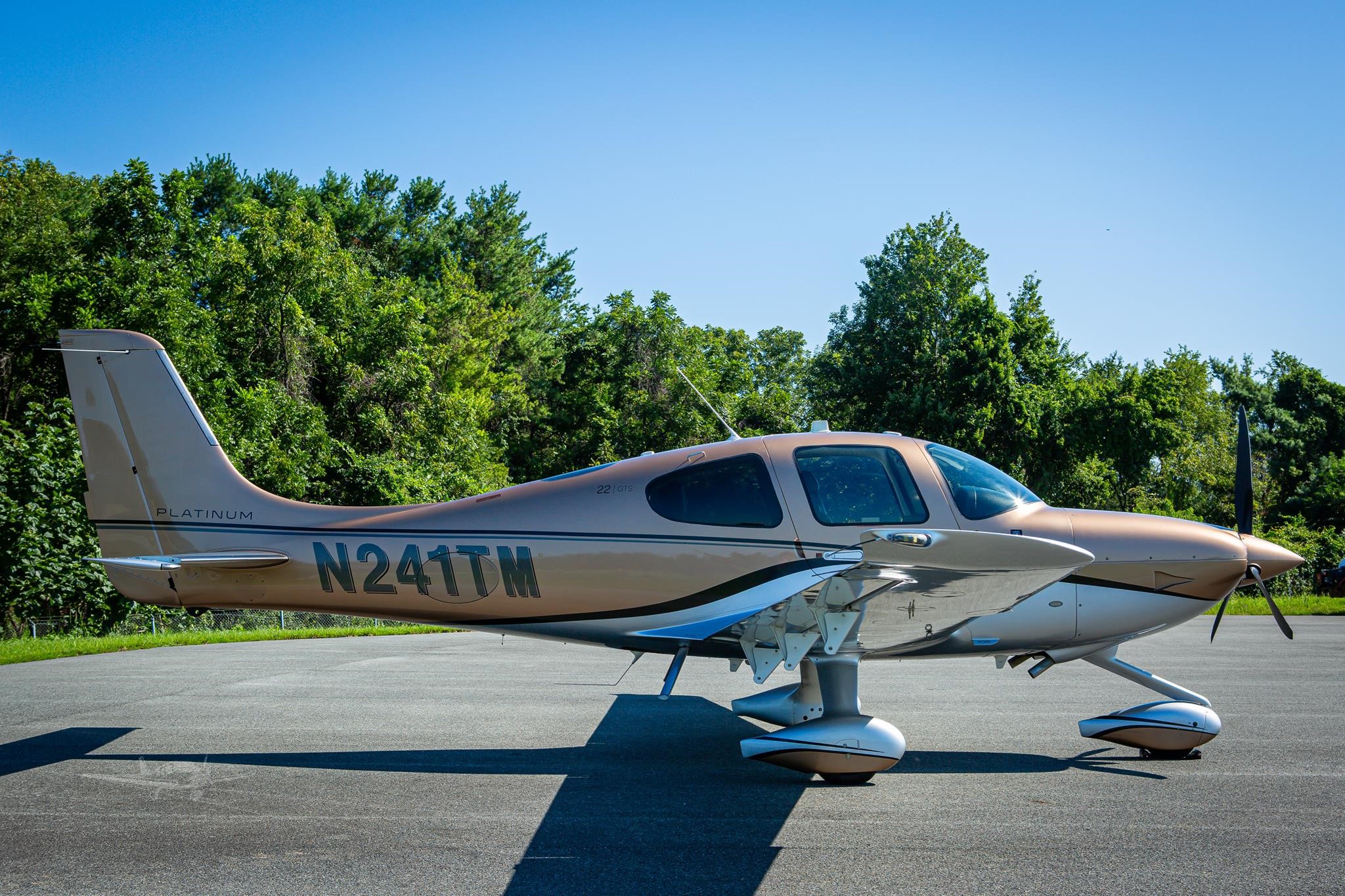 Cirrus SR22
