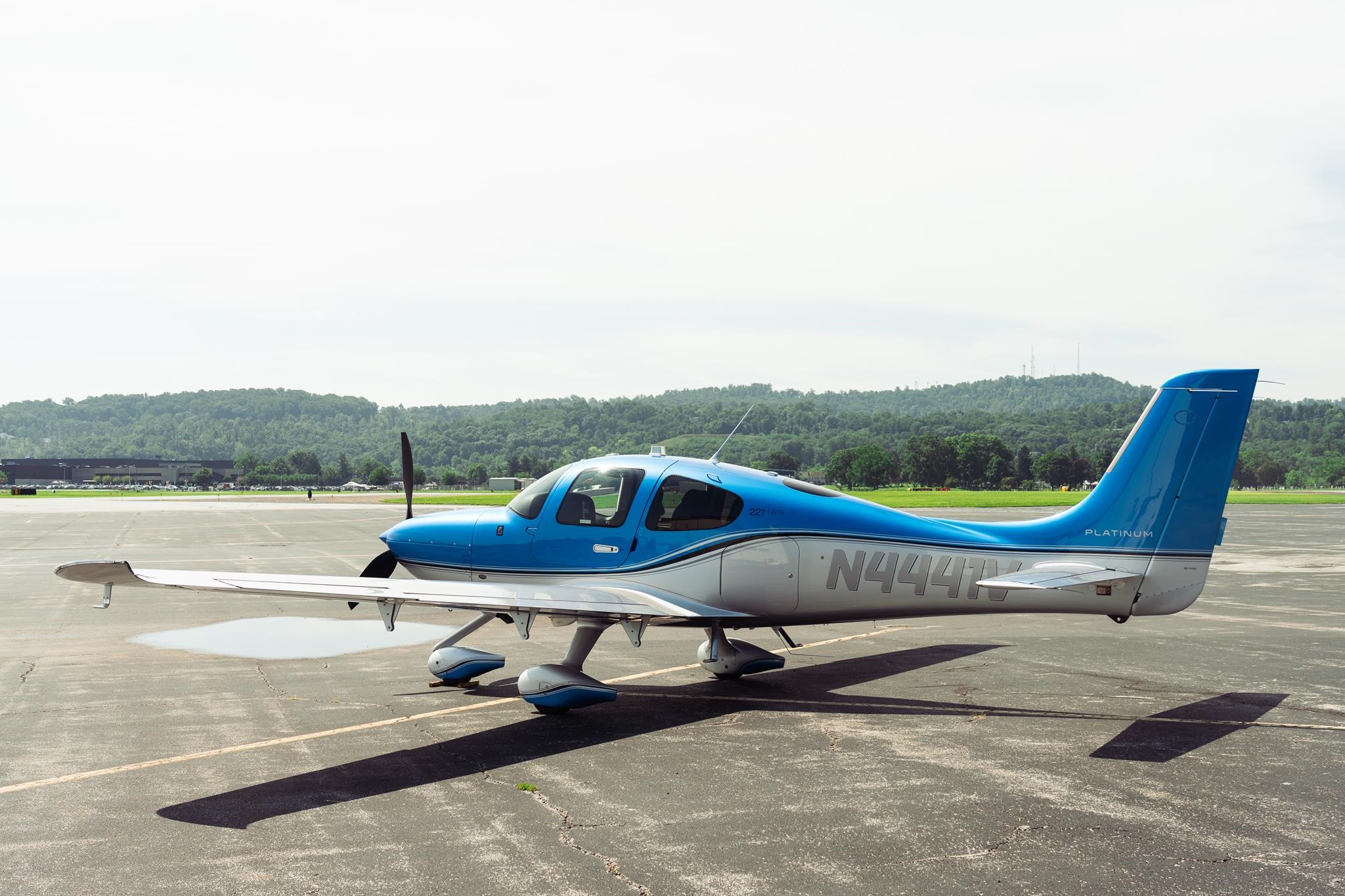 Cirrus SR22