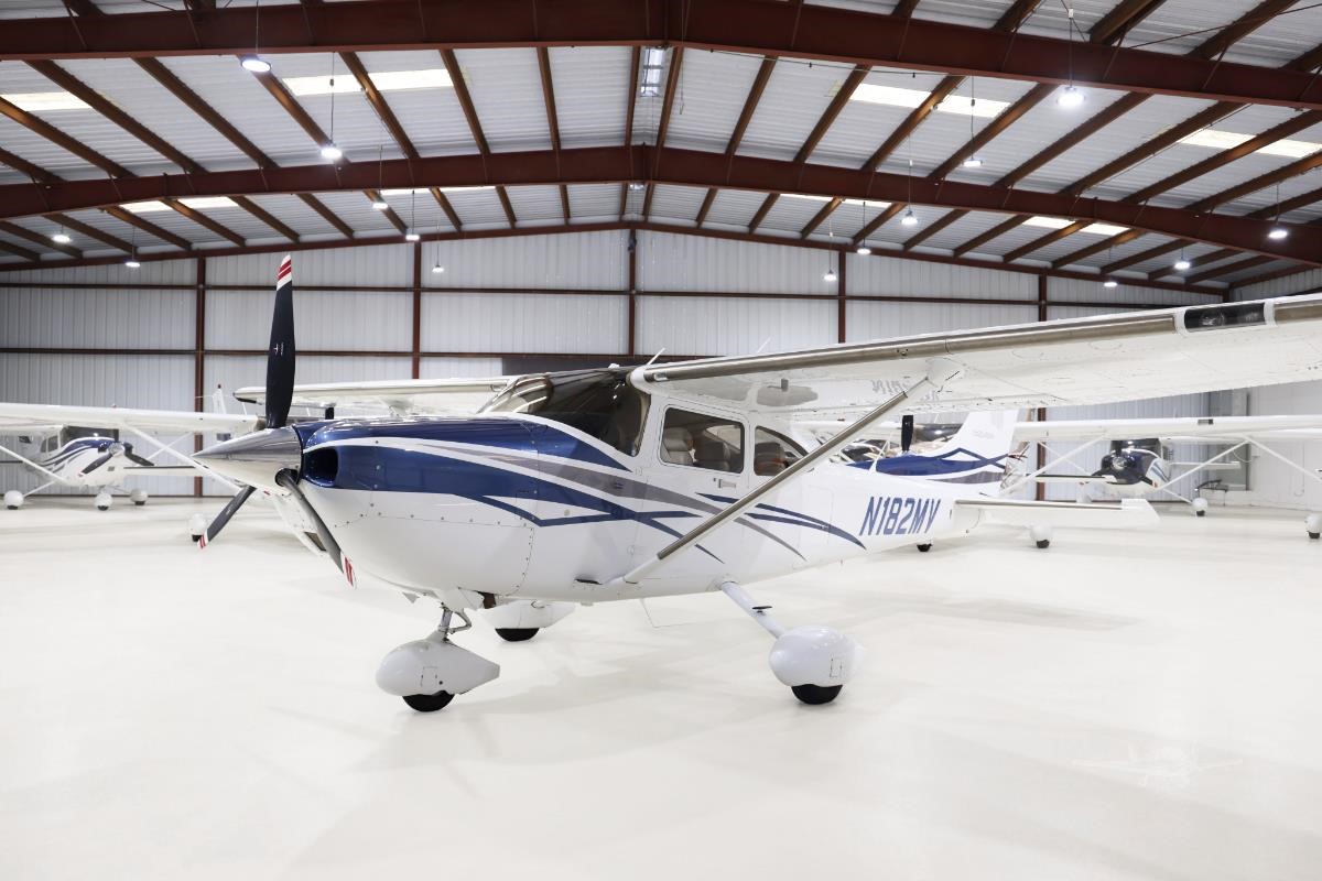 Cessna 182
