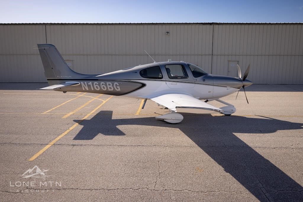 Cirrus SR22