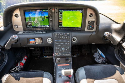 Cirrus SR22