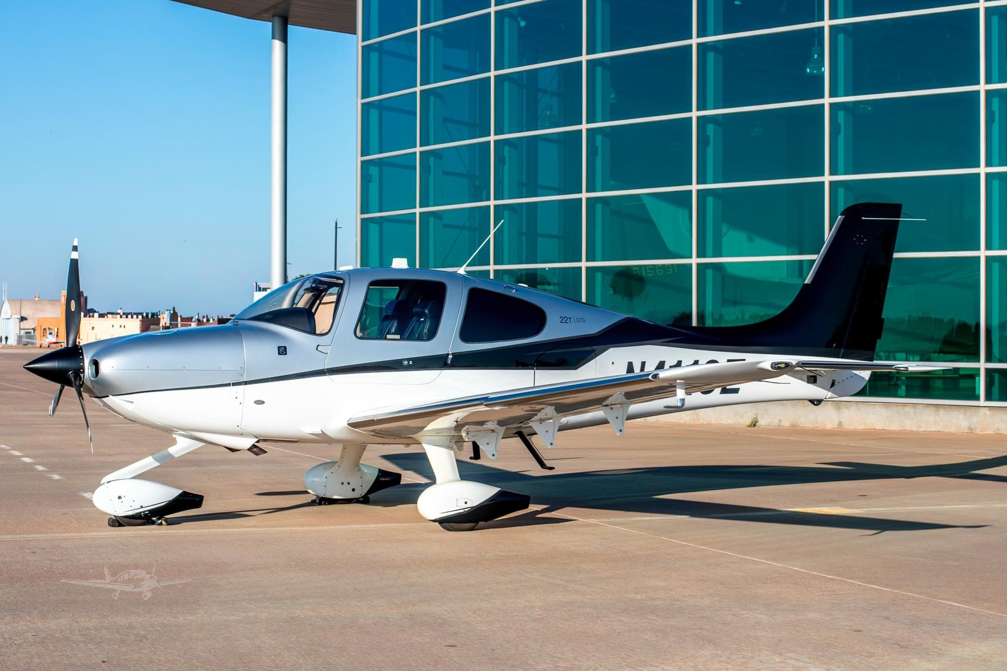 Cirrus SR22