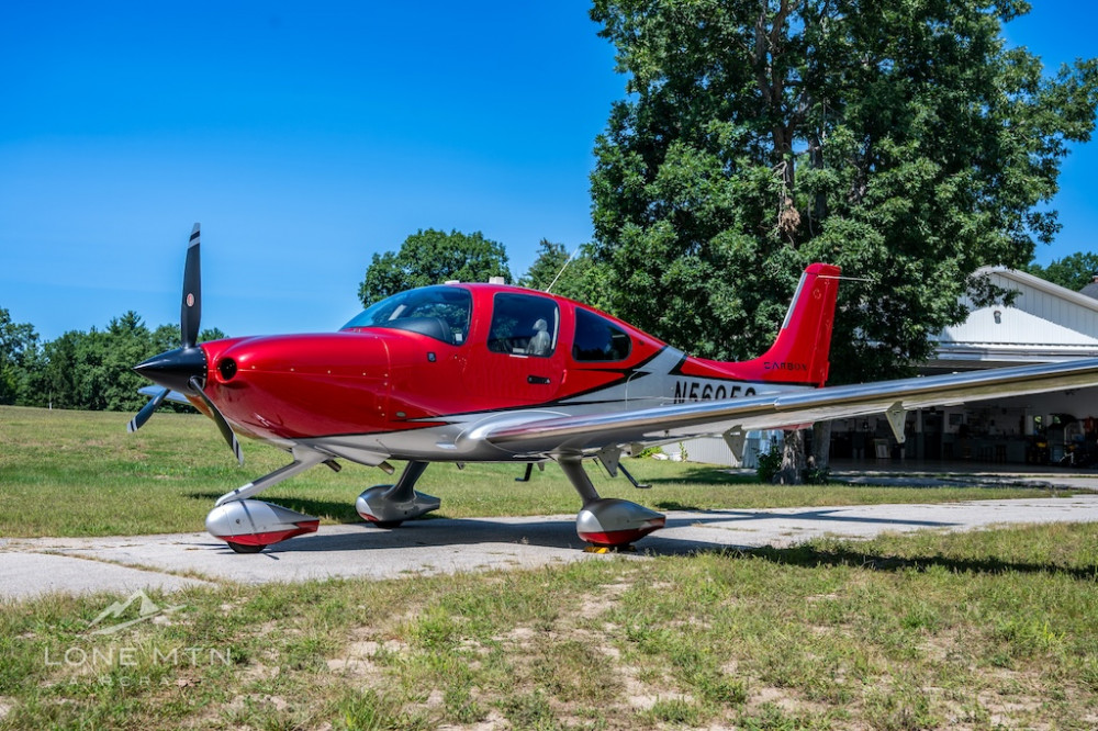 Cirrus SR22
