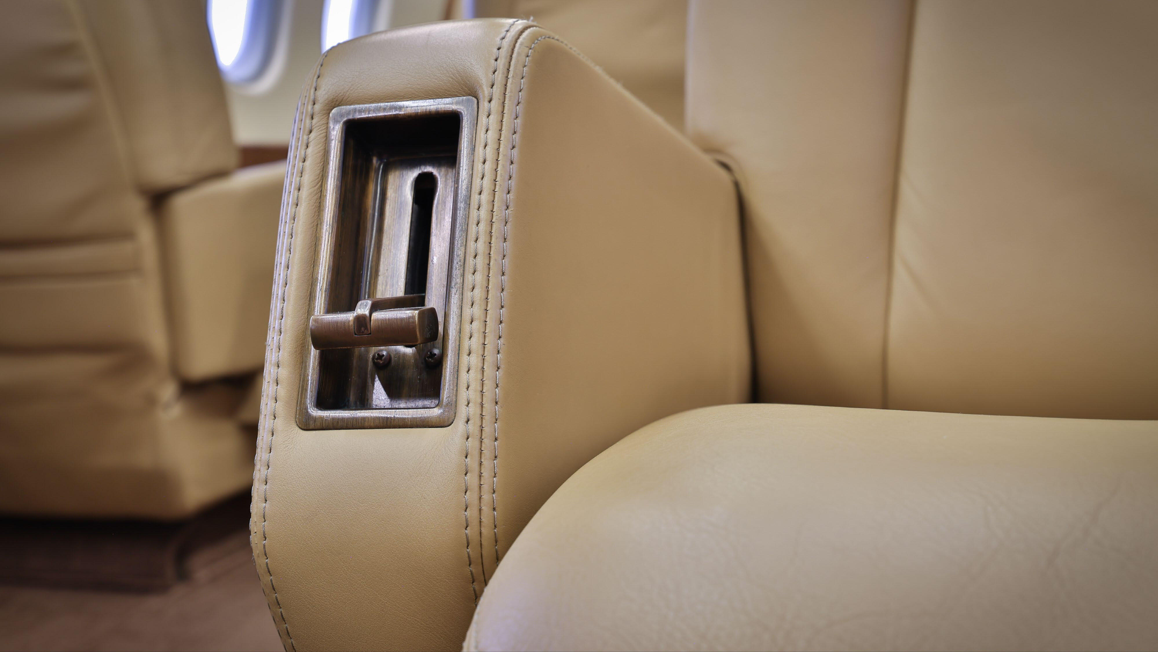 Falcon 2000