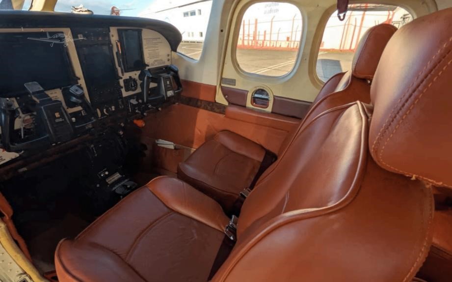 Cessna 210