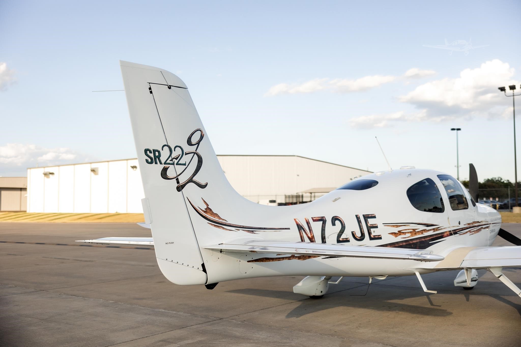 Cirrus SR22