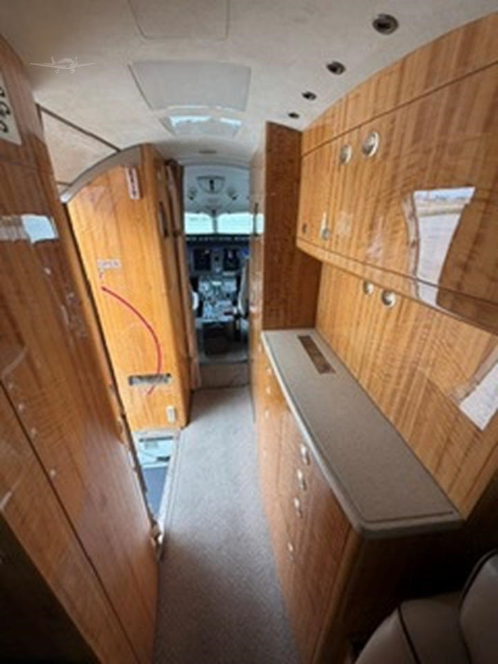 Challenger 300