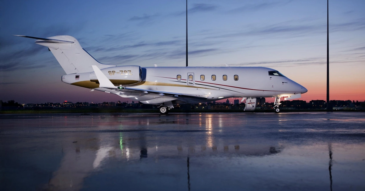 出航 SP-ZSZ Challenger 300 - Jet Story owned by S/N 20044