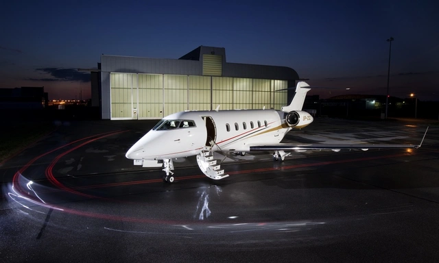 SP-ZSZ Challenger 300 - Jet Story owned by S/N 20044