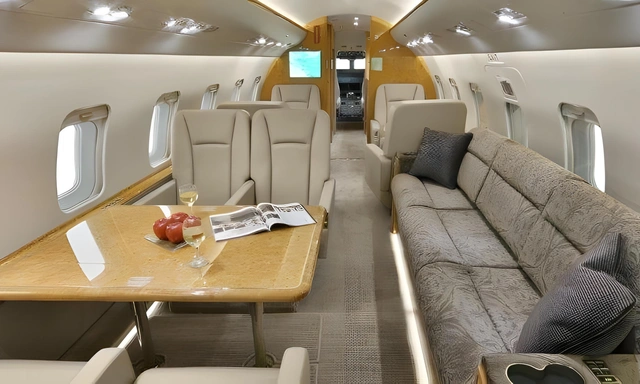 N575AG Challenger 604 - Solairus Aviation owned by S/N 5610