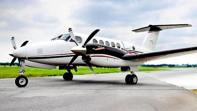 N220RA image