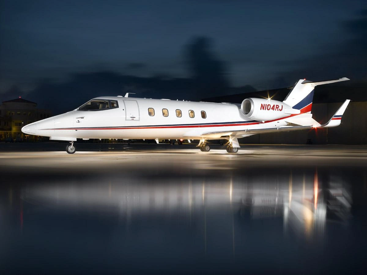 シャラ Learjet 60XR (LJ60) by Bombardier Aerospace