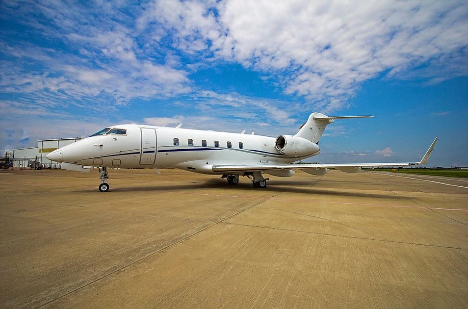 N776CJ Challenger 300 - Jet Linx Aviation, LLC owned by S/N