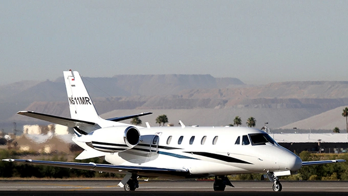 N611MR image
