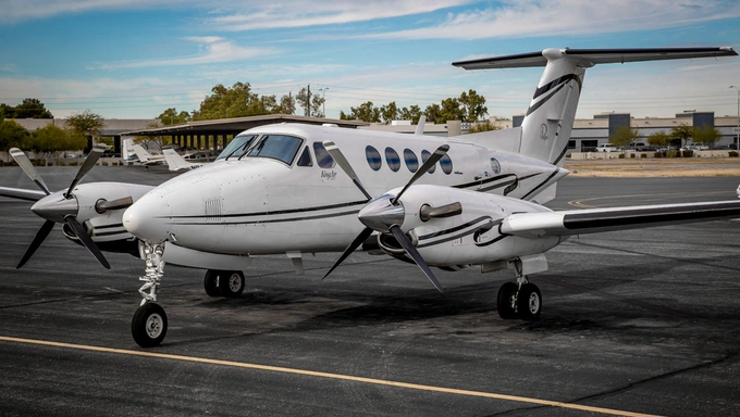 N716AV image