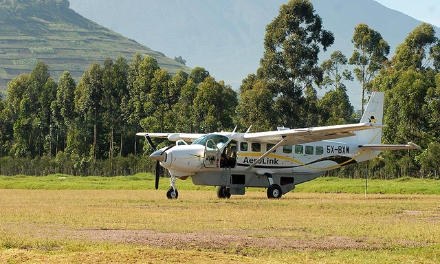 5X-BXW Cessna 208B Grand Caravan - Aerolink Uganda Limited owned
