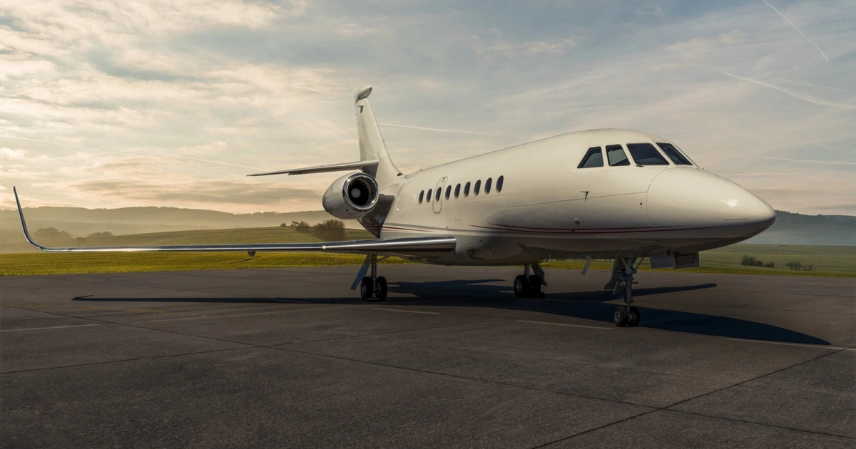 Dassault_Falcon_2000LX_LX-