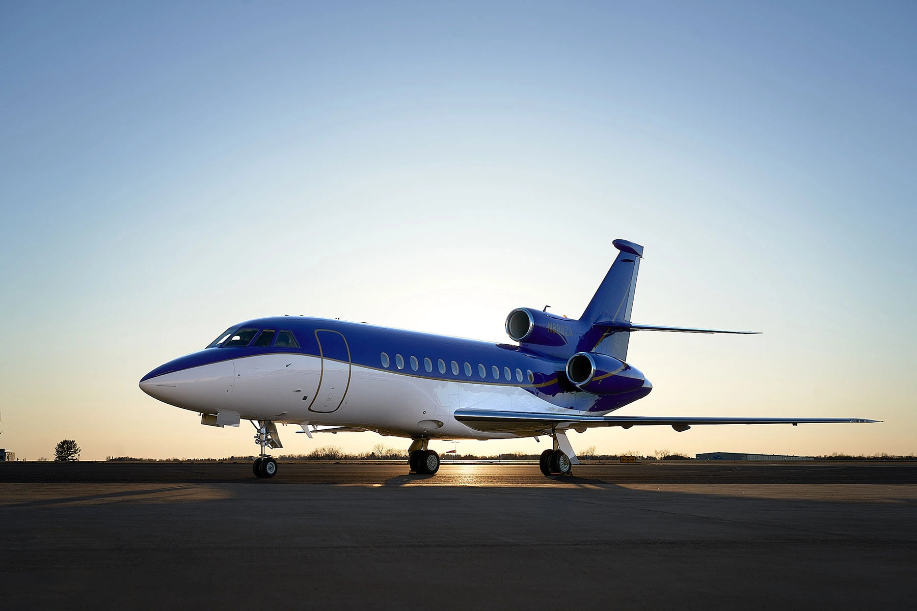 N888ZA Falcon 900EX - Clay Lacy Aviation, Inc. owned by S/N 172