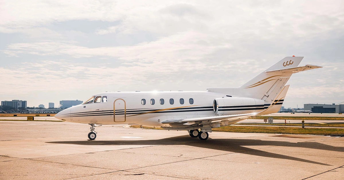 N989ST Hawker 800XP - Trinity Private Jet Charter owned by S/N 258478