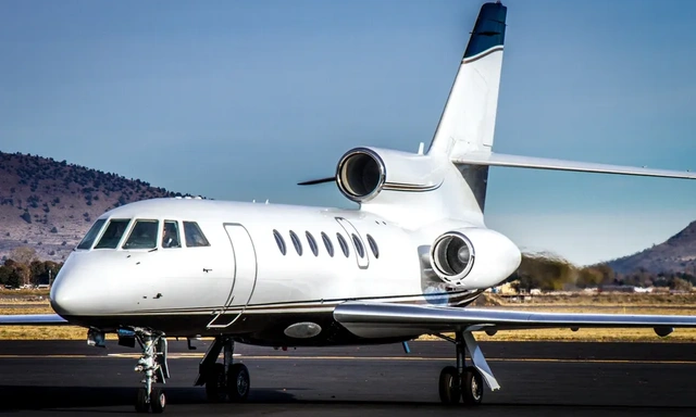 Falcon 50 (FA50) by Dassault Aviation
