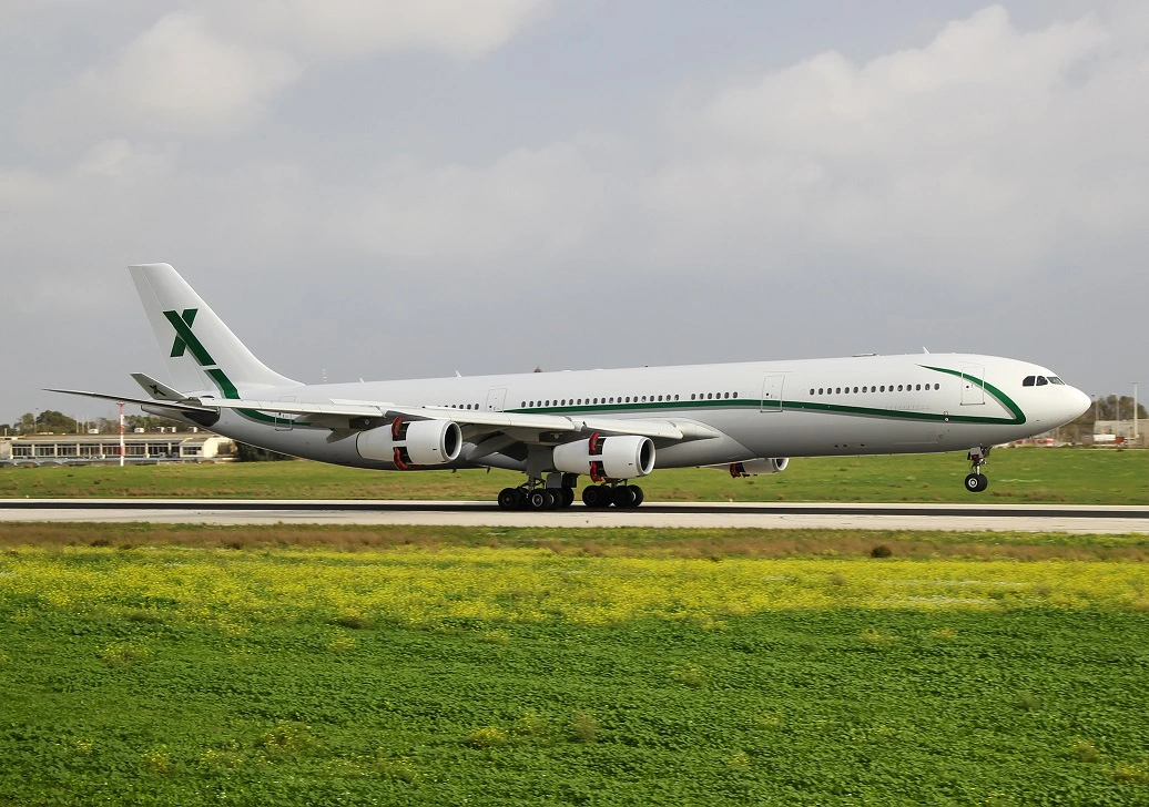 Airbus A340-300 (A343) by Airbus