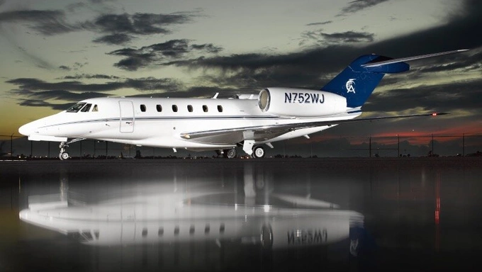 N752WJ image