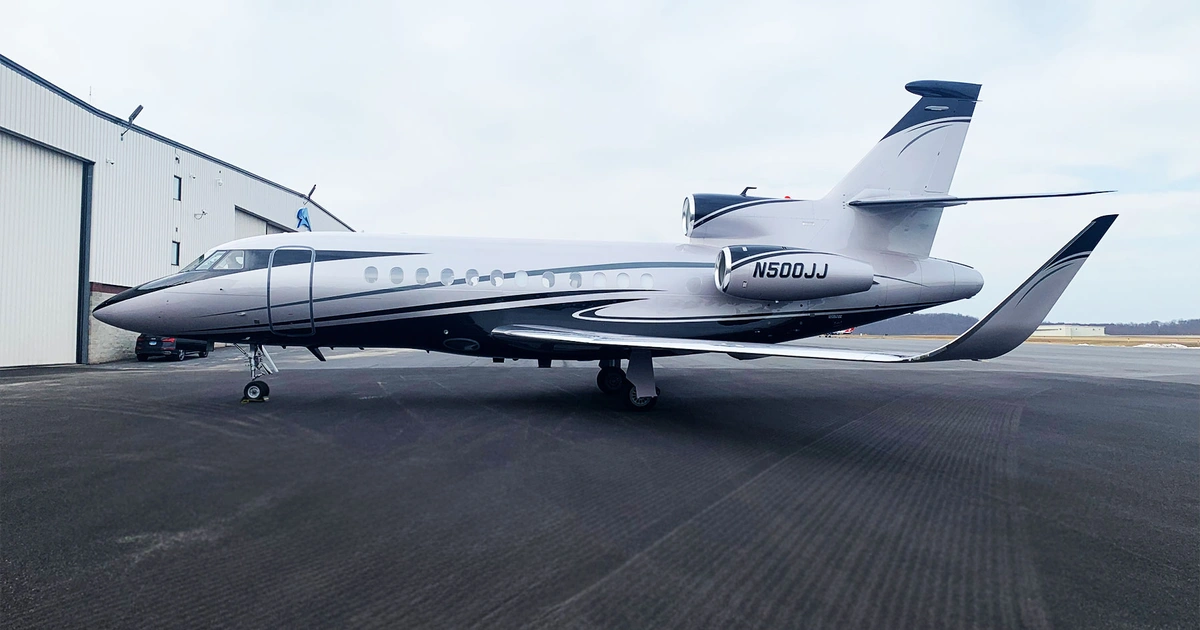 N500JJ Falcon 900DX - Clay Lacy Aviation, Inc. owned by S/N 615