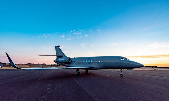 N215FH Falcon 2000EX - Zenflight owned by S/N 030