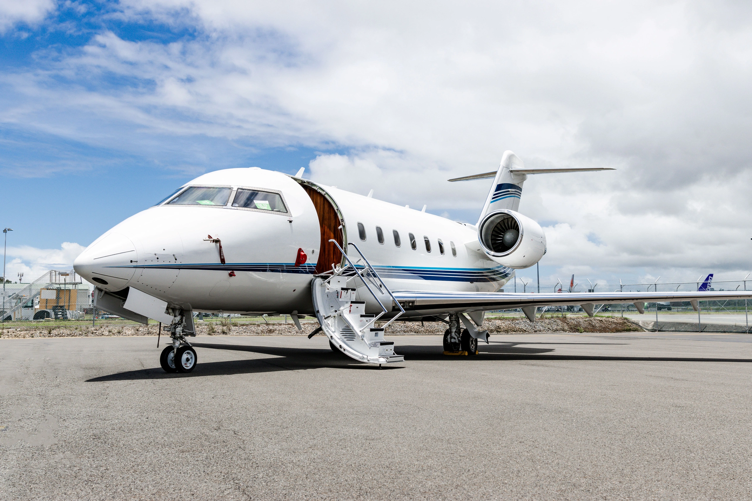 VH-XPA Challenger 604 - Global Jet International owned by S/N 5385