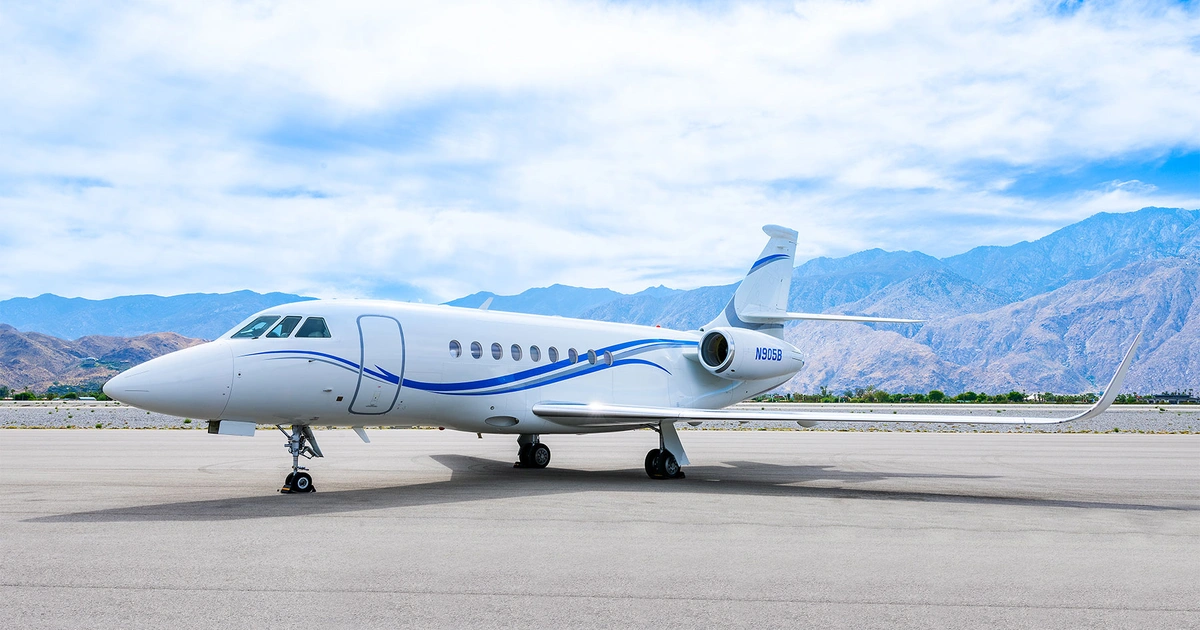 N905B Falcon 2000LXS - Clay Lacy Aviation, Inc. owned by S/N 267