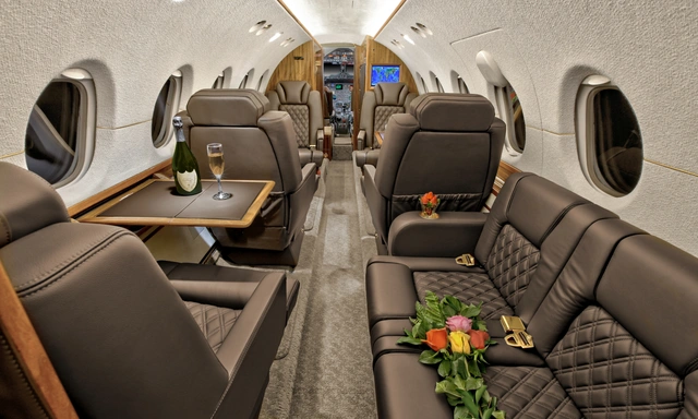 N317CQ Hawker 800XP - DuPage Aerospace owned by S/N 258532