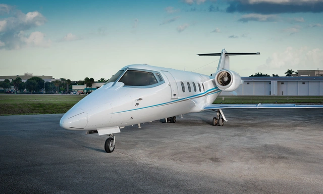 N352XR Learjet 60XR - Hop-A-Jet WorldWide Jet Charter owned by S/N 352