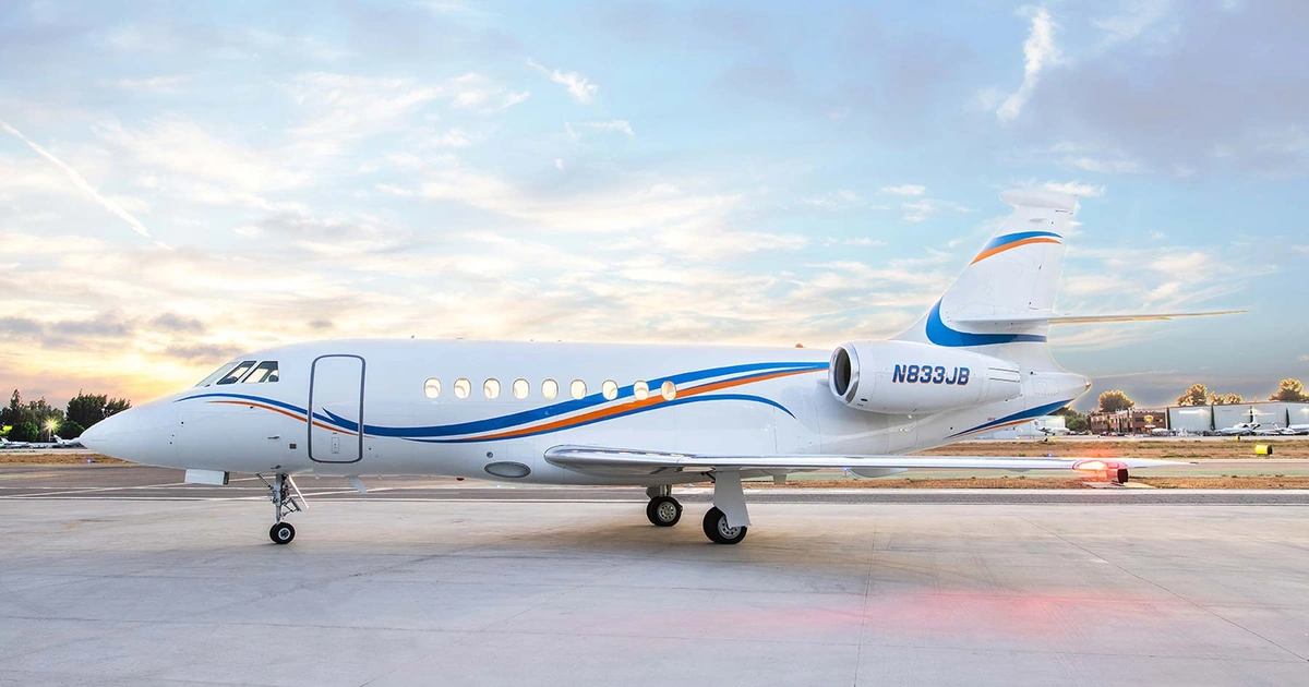 JET N833JB-Falcon-2000EX-1.jpg.webp