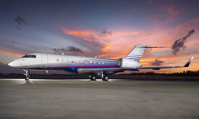 写真・グラフィック FALCON N888ZA Falcon 900EX - Clay Lacy Aviation, Inc. owned by S/N 172