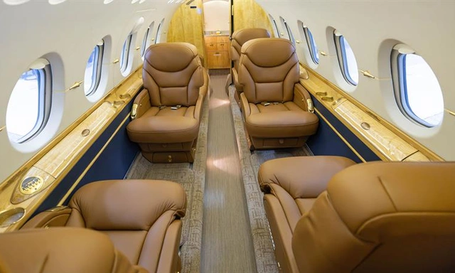 n513 様 N513BE Hawker 800XP - Premier Private Jets owned by S/N 258471