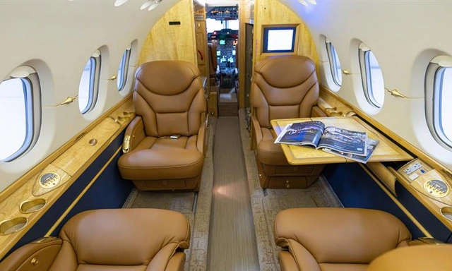 N513BE Hawker 800XP - Premier Private Jets owned by S/N 258471