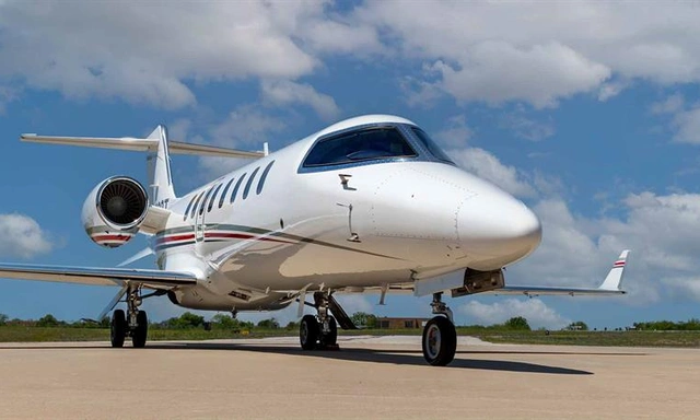 N18AX Learjet 40XR - Omni Air Transport owned by S/N 2121
