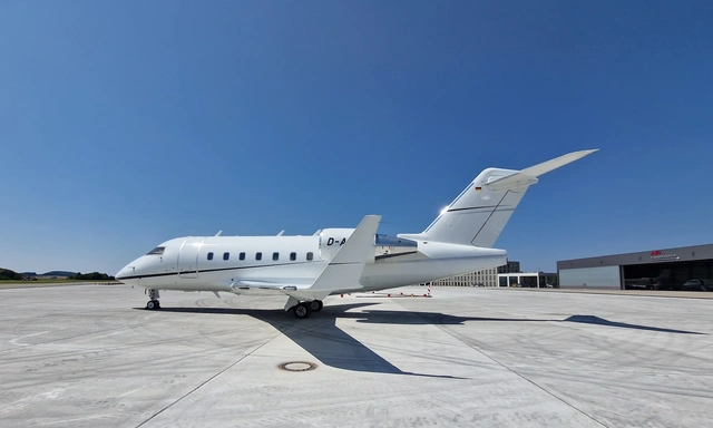 D-AAAX Challenger 604 - Air Independence owned by S/N 5449