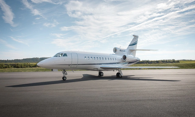N888ZA Falcon 900EX EASy - Clay Lacy Aviation, Inc. owned by S/N 172