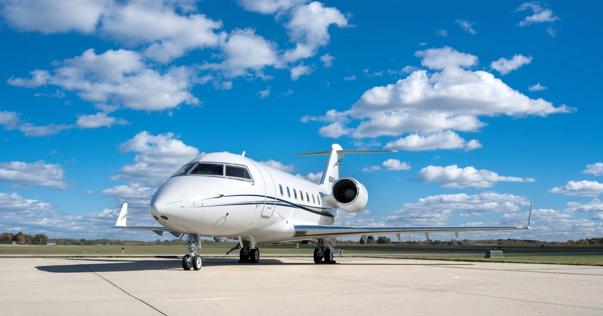 N340AK Challenger 604 - Jet Access Aviation owned by S/N 5405