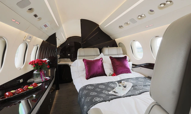 SP-AGA Falcon 7X - AMC Aviation owned by S/N 272