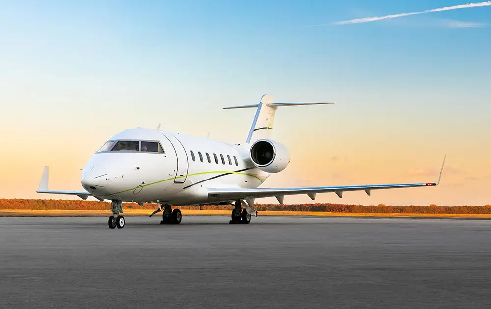 N711AE Challenger 650 - Solairus Aviation owned by S/N 6154