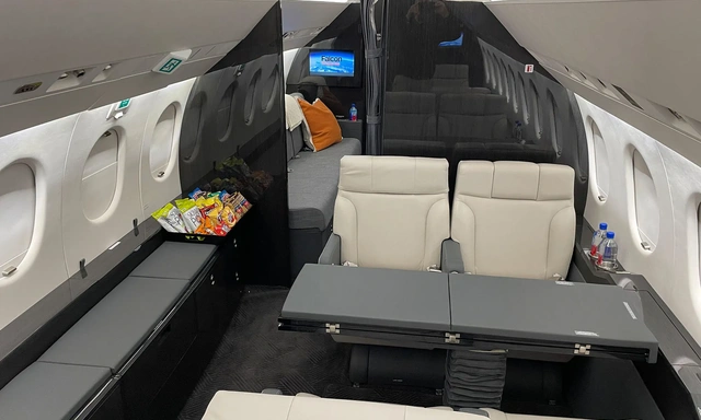 Falcon 900C (F900) by Dassault Aviation